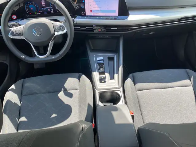 Volkswagen Golf view 3