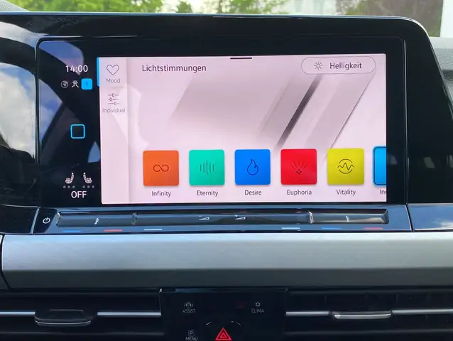 Volkswagen Golf view 22