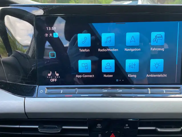 Volkswagen Golf view 17