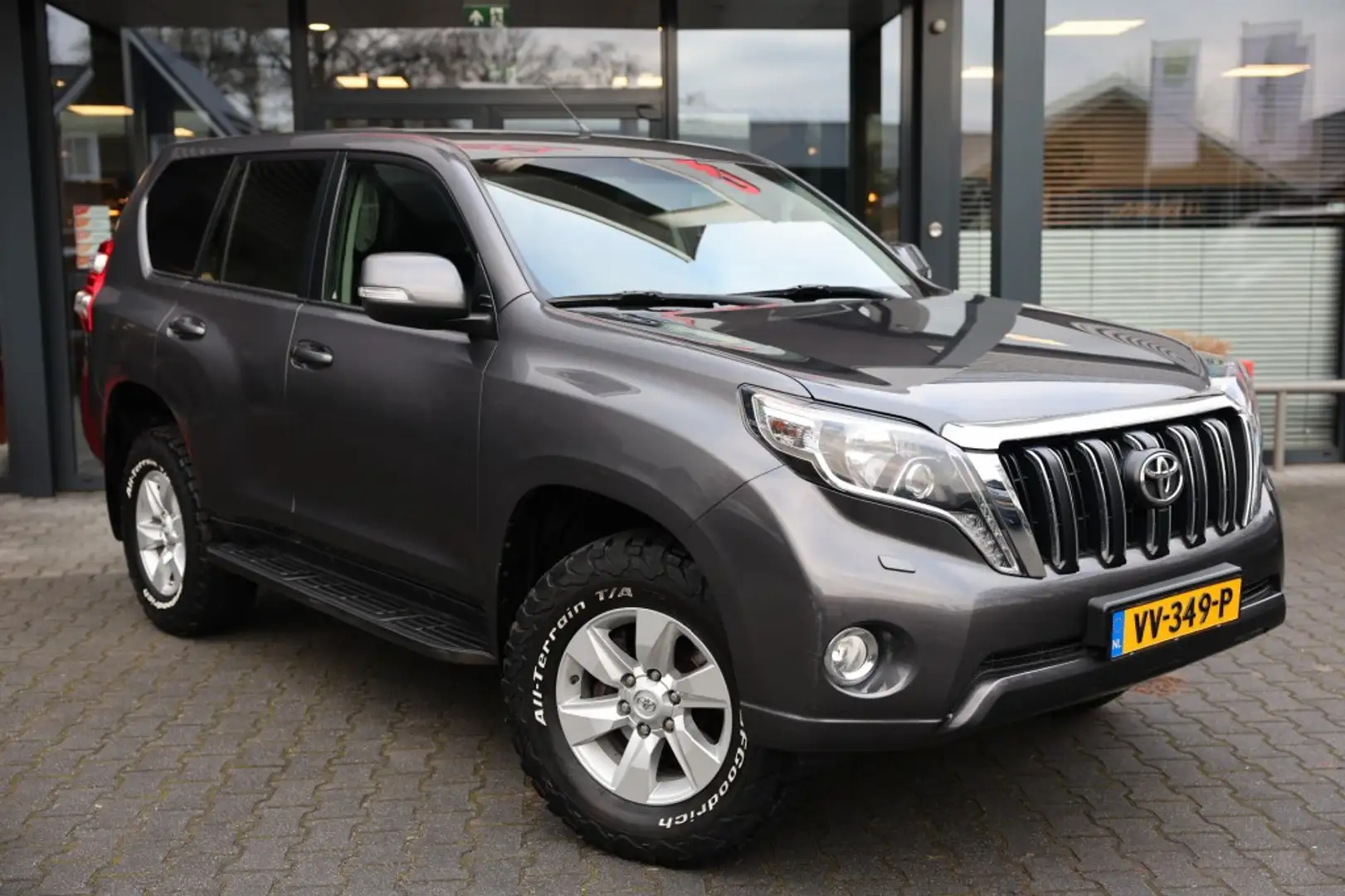 Toyota Land Cruiser 2.8 D-4D 5DRS VX A/T VAN Gris - 1