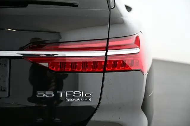 Audi A6 view 14