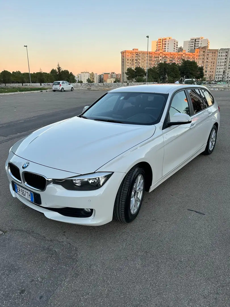 BMW 318 318d Touring 2.0 Eletta 143cv FL White - 1