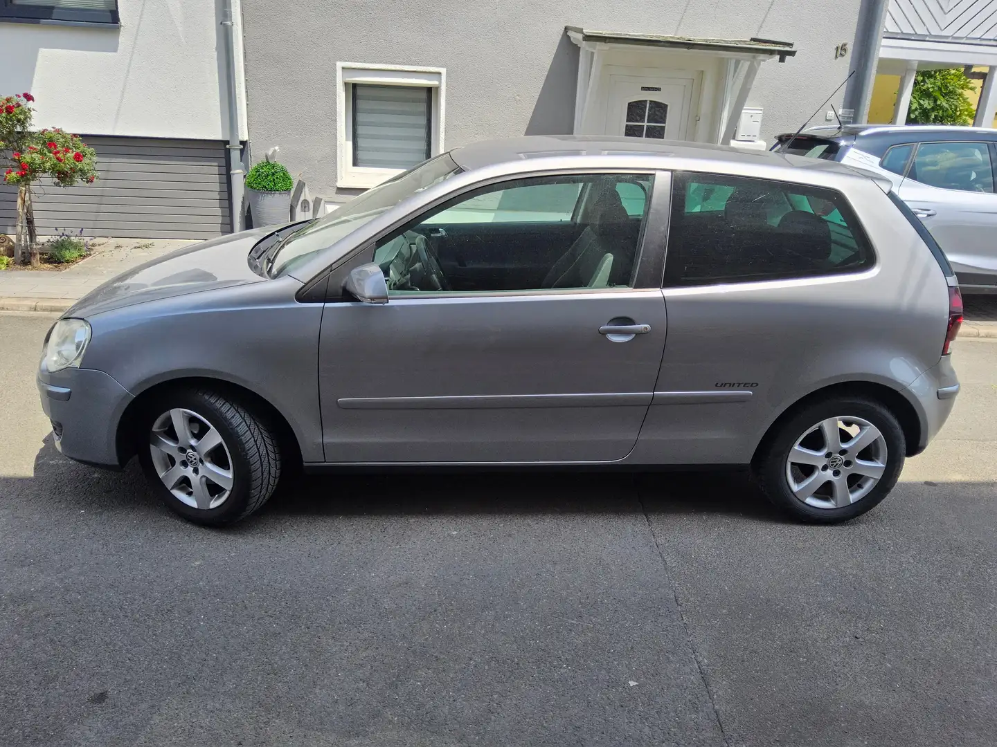 Volkswagen Polo United/org 109 TKM/Klima+ Sitzheizung/TOP Grau - 2