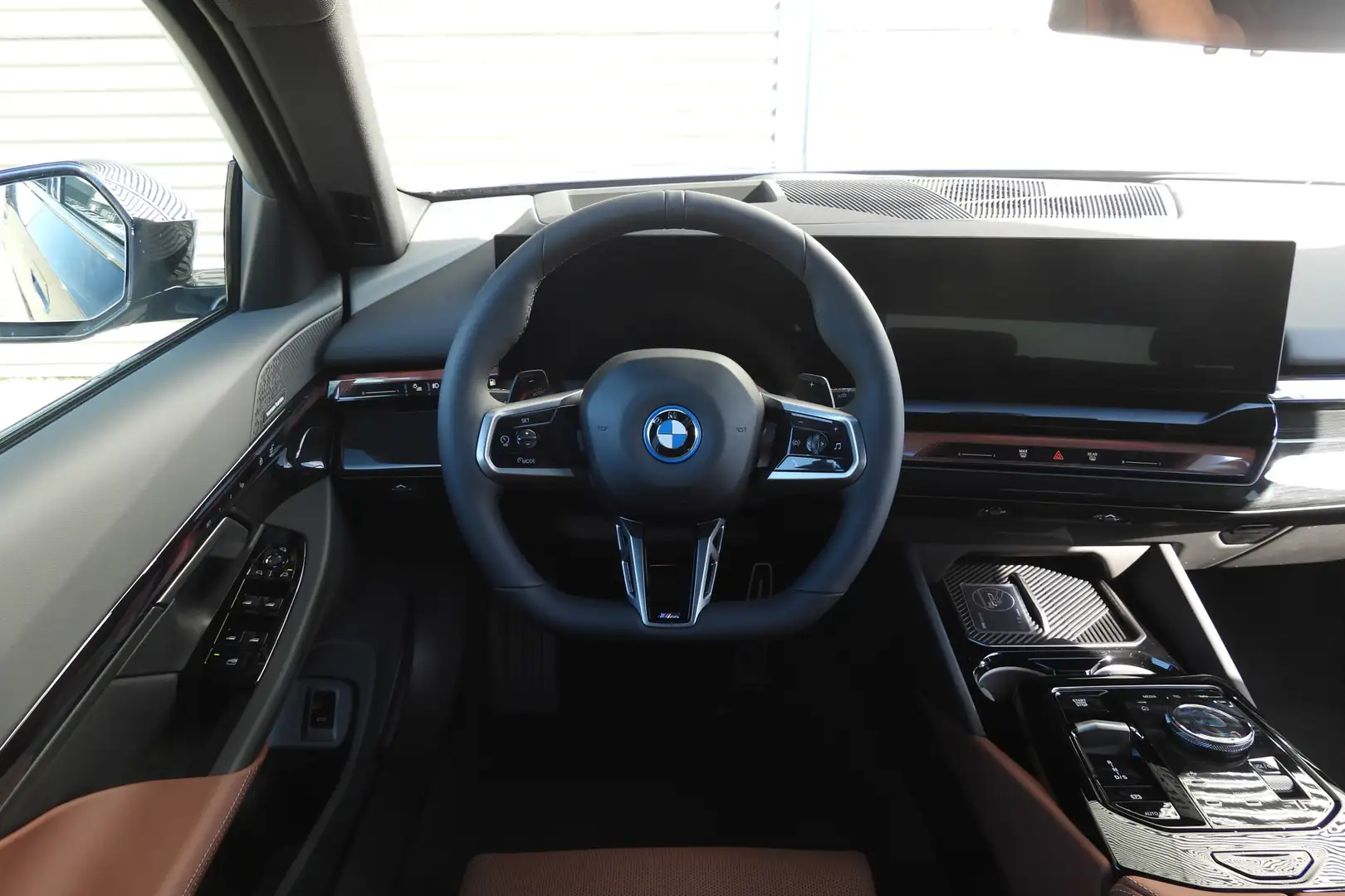 BMW 530 5 Serie Touring 530e M Sport Automaat / Panoramada Blauw - 2