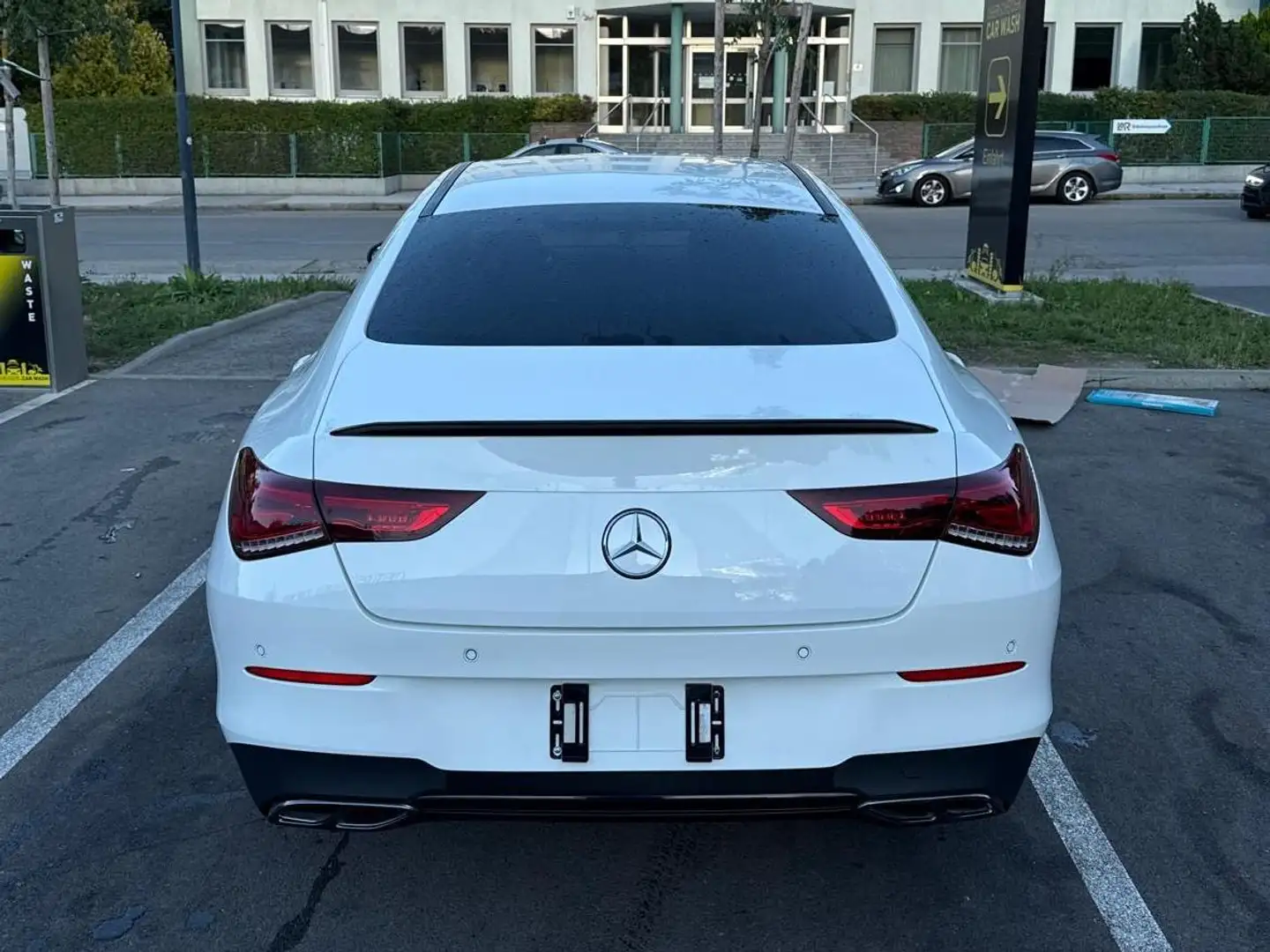 Mercedes-Benz 180 Weiß - 1