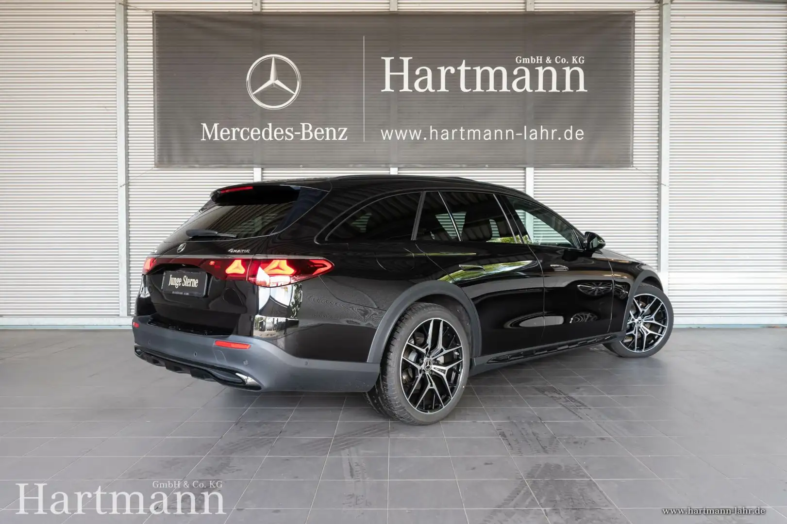 Mercedes-Benz E 220 E 220 d 4M T All-Terrain Superscreen Leder 20" Noir - 2