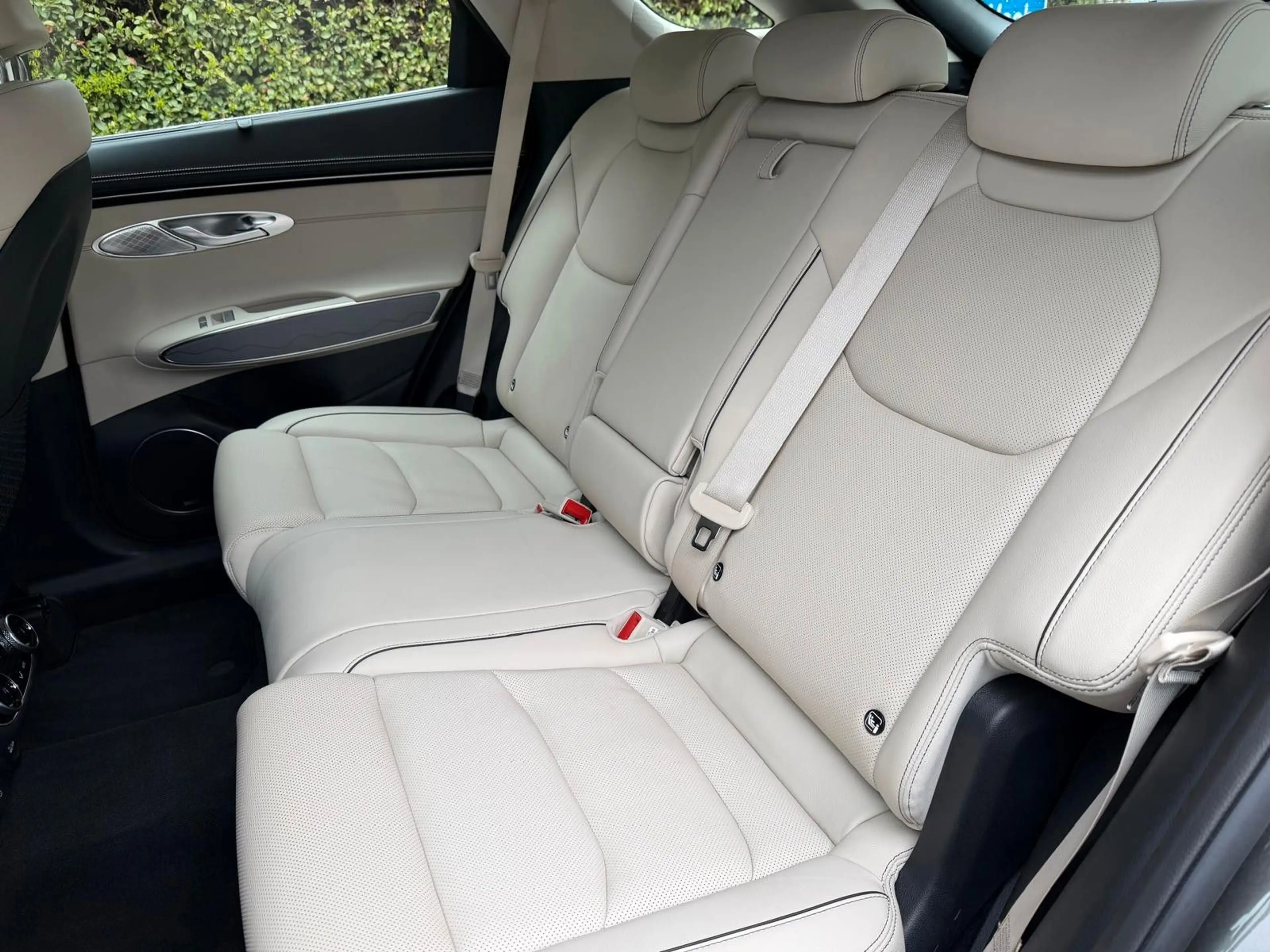 Genesis GV70 2.2 D 8AT AWD Luxury Pano Tech Lexicon Comf — photo 8