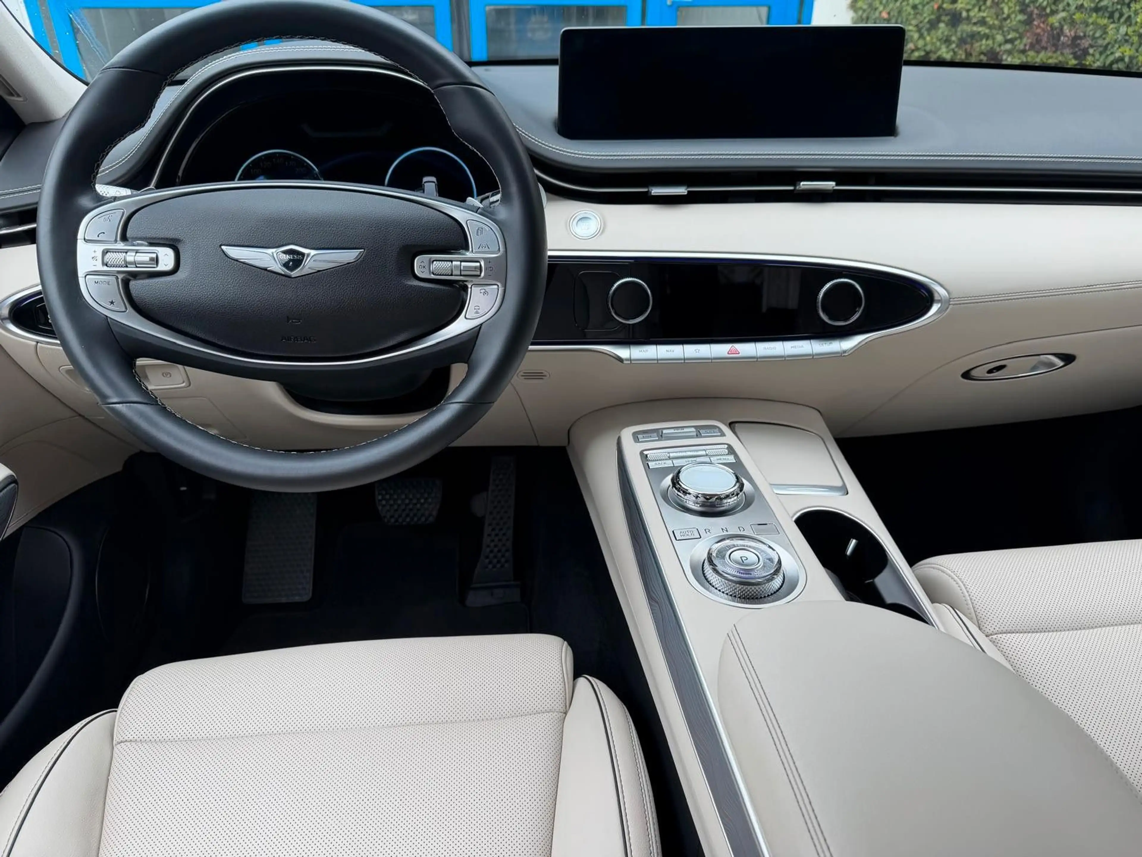 Genesis GV70 2.2 D 8AT AWD Luxury Pano Tech Lexicon Comf — photo 9