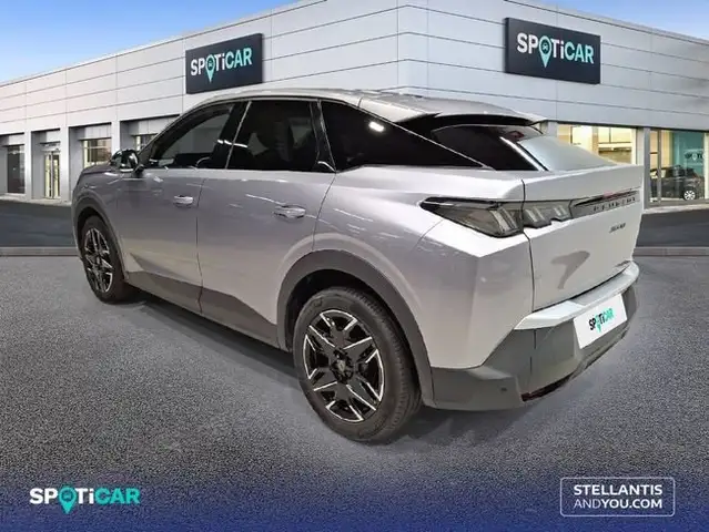 Peugeot 3008 view 5