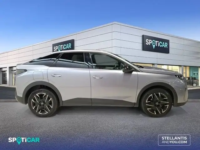 Peugeot 3008 view 4