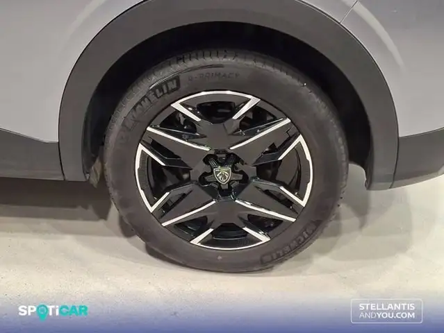 Peugeot 3008 view 11