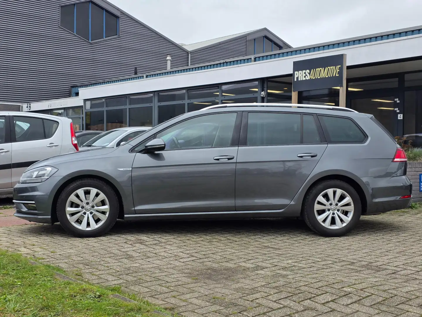 Volkswagen Golf Variant 1.5 TSI Comfortline Business | ACC Grijs - 2