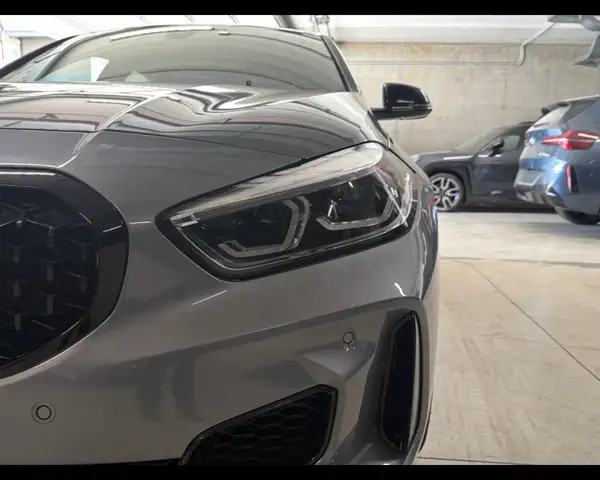 BMW 1 Series view 11
