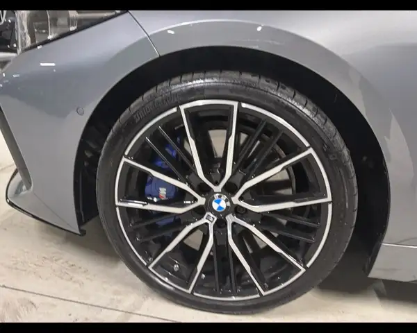 BMW 1 Series view 10