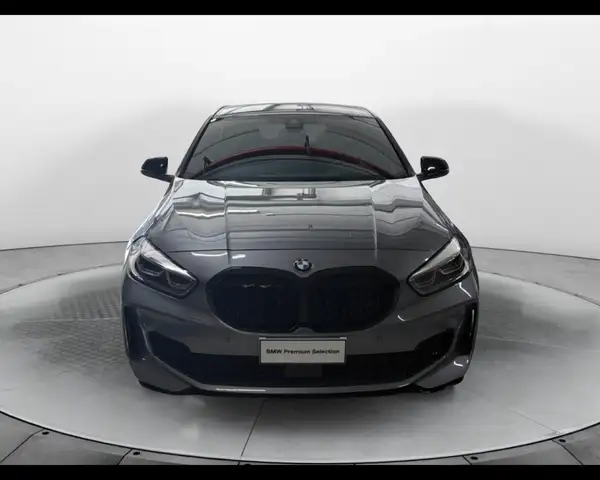 BMW 1 Series view 3