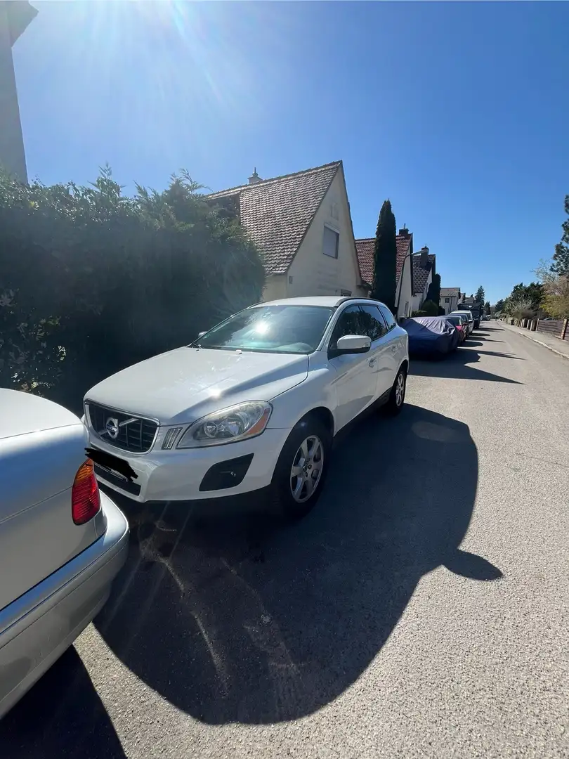 Volvo XC60 2.4D DRIVe Kinetic - 2