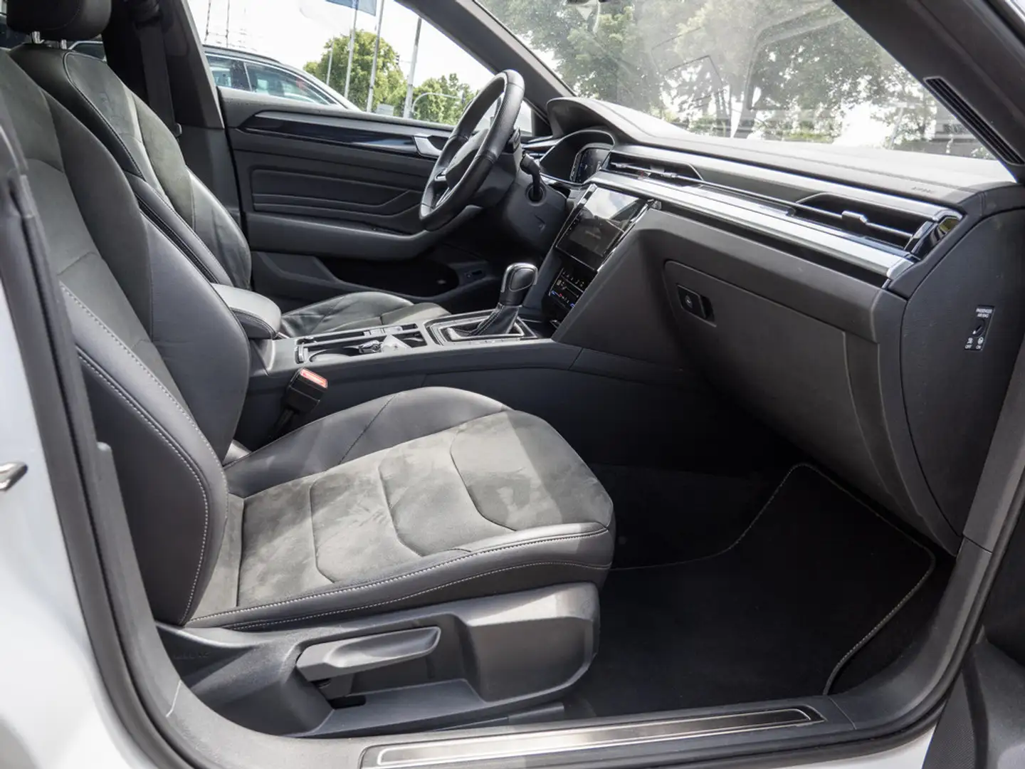 Volkswagen Arteon Shootingbrake 2.0 TDI DSG R-Line 4Motion Weiß - 2
