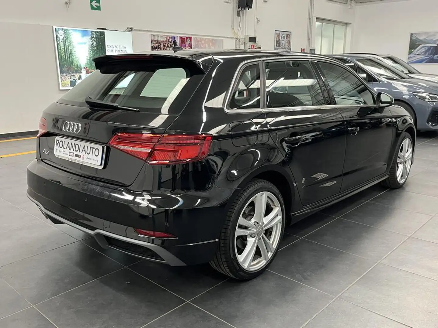 Audi A3 Sportback 35 2.0 tdi Admired 150cv s-tronic Negro - 2