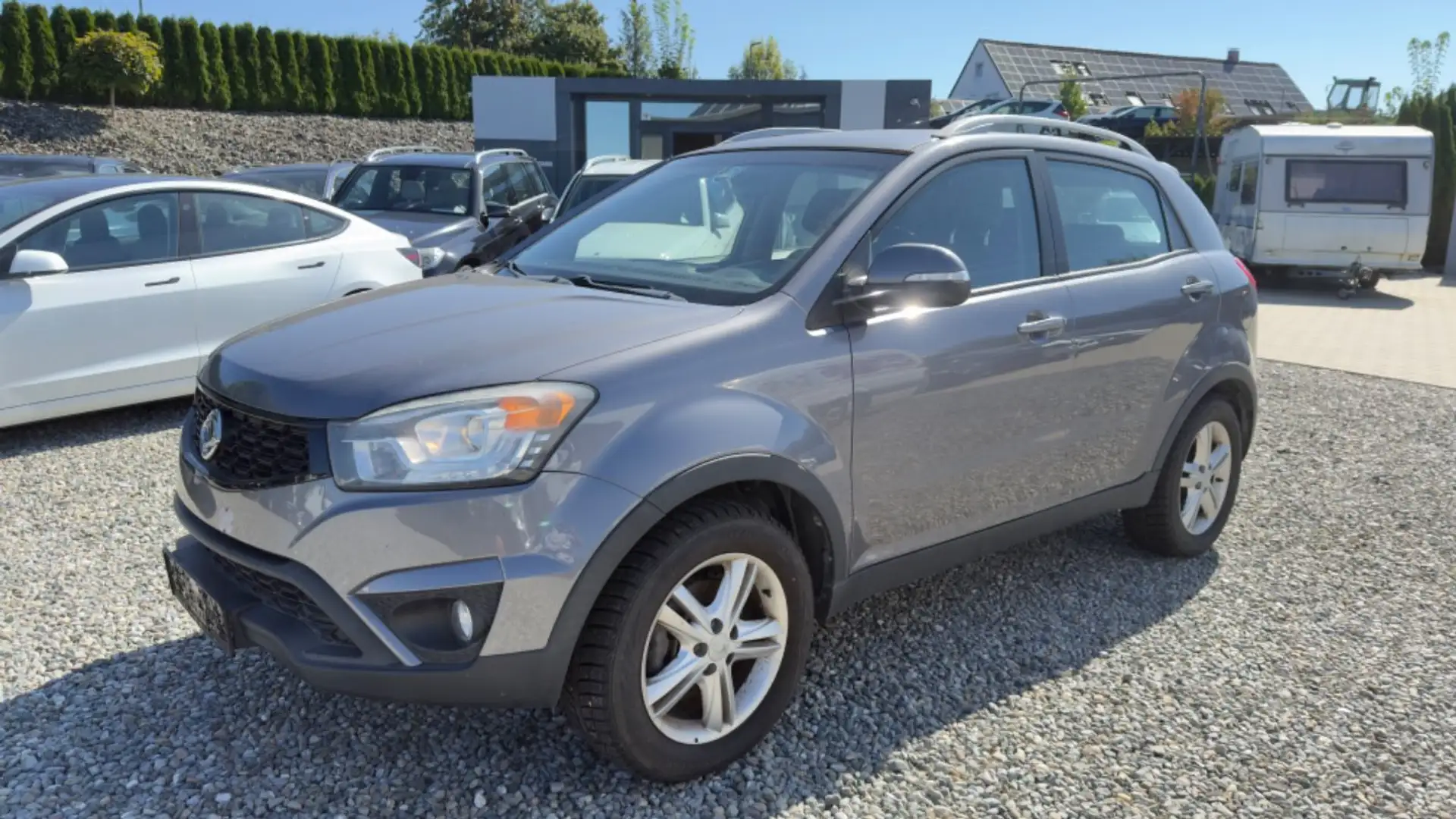 SsangYong Korando 2.0d Allrad Grau - 1