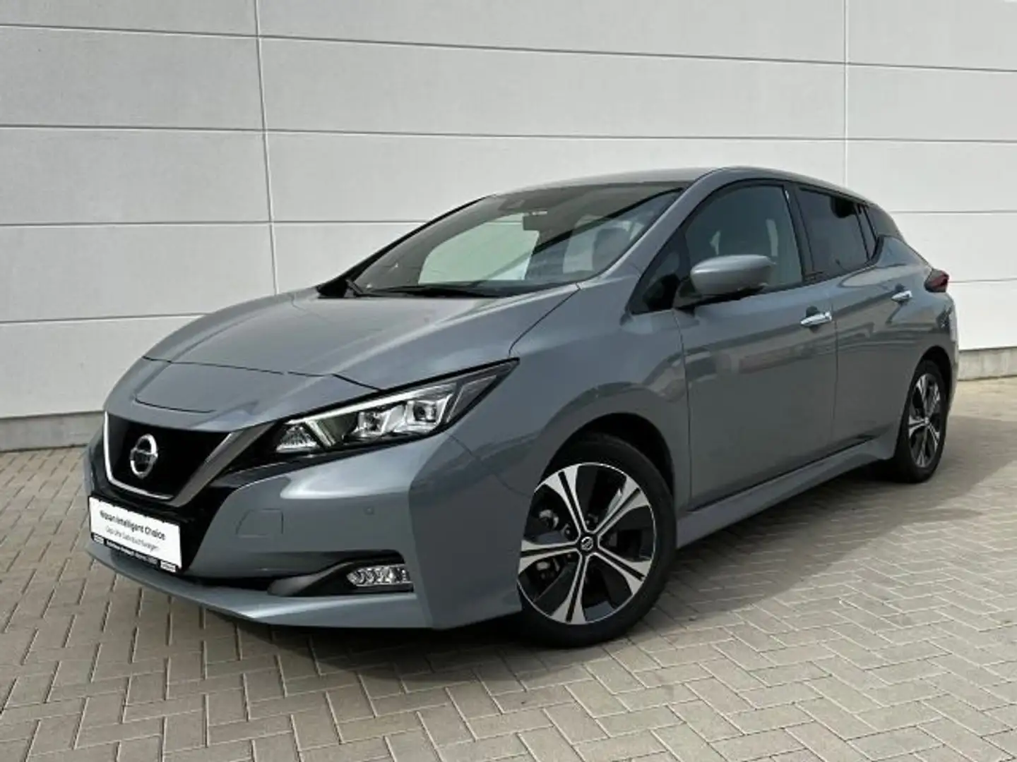 Nissan Leaf Tekna *40KW*SOH 95%*Leder*LED* Grau - 2
