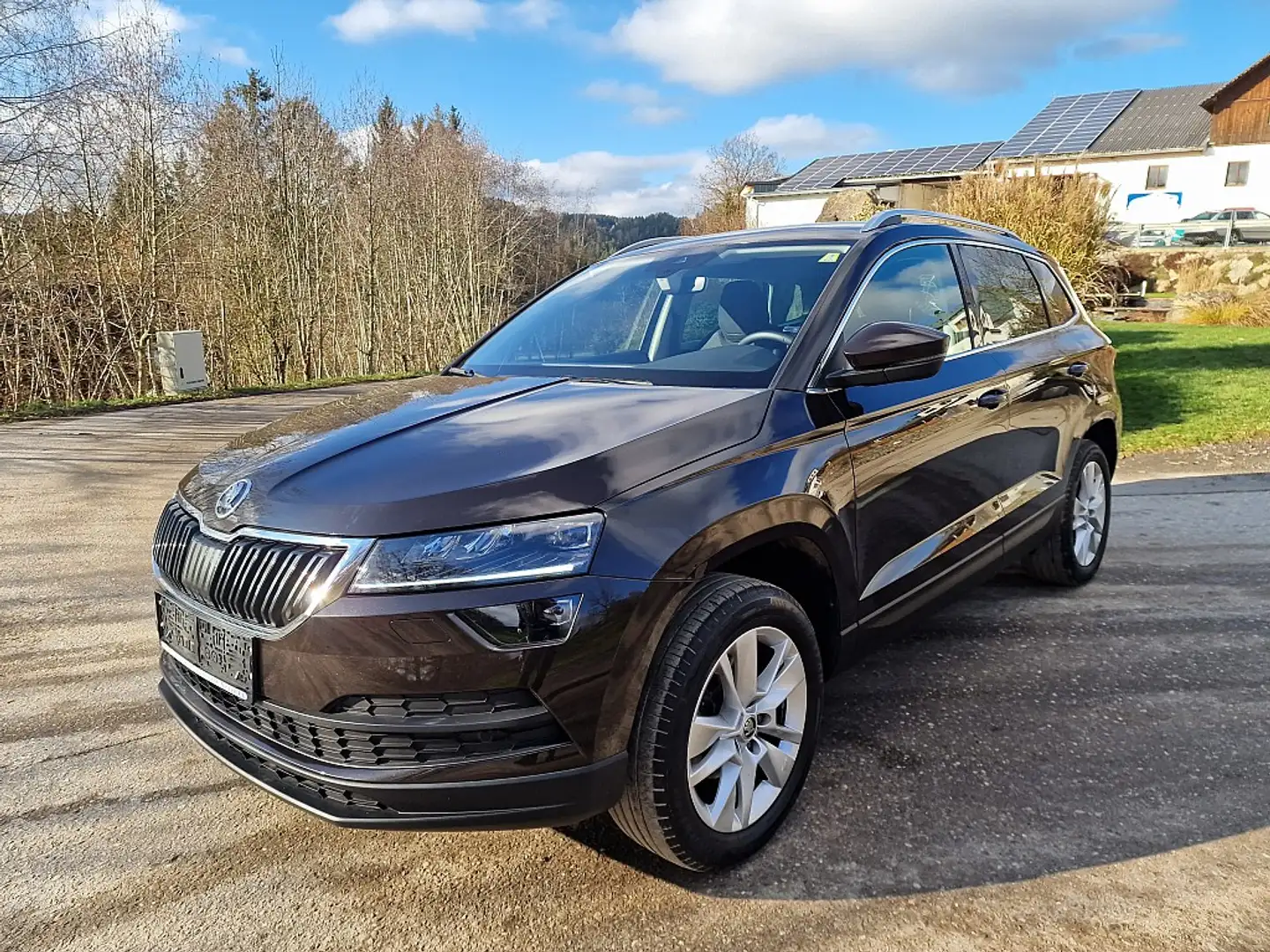 Skoda Karoq 1,0 TSI Style Limited AHV ACC Sitzh. Spurhalte ... Brun - 2