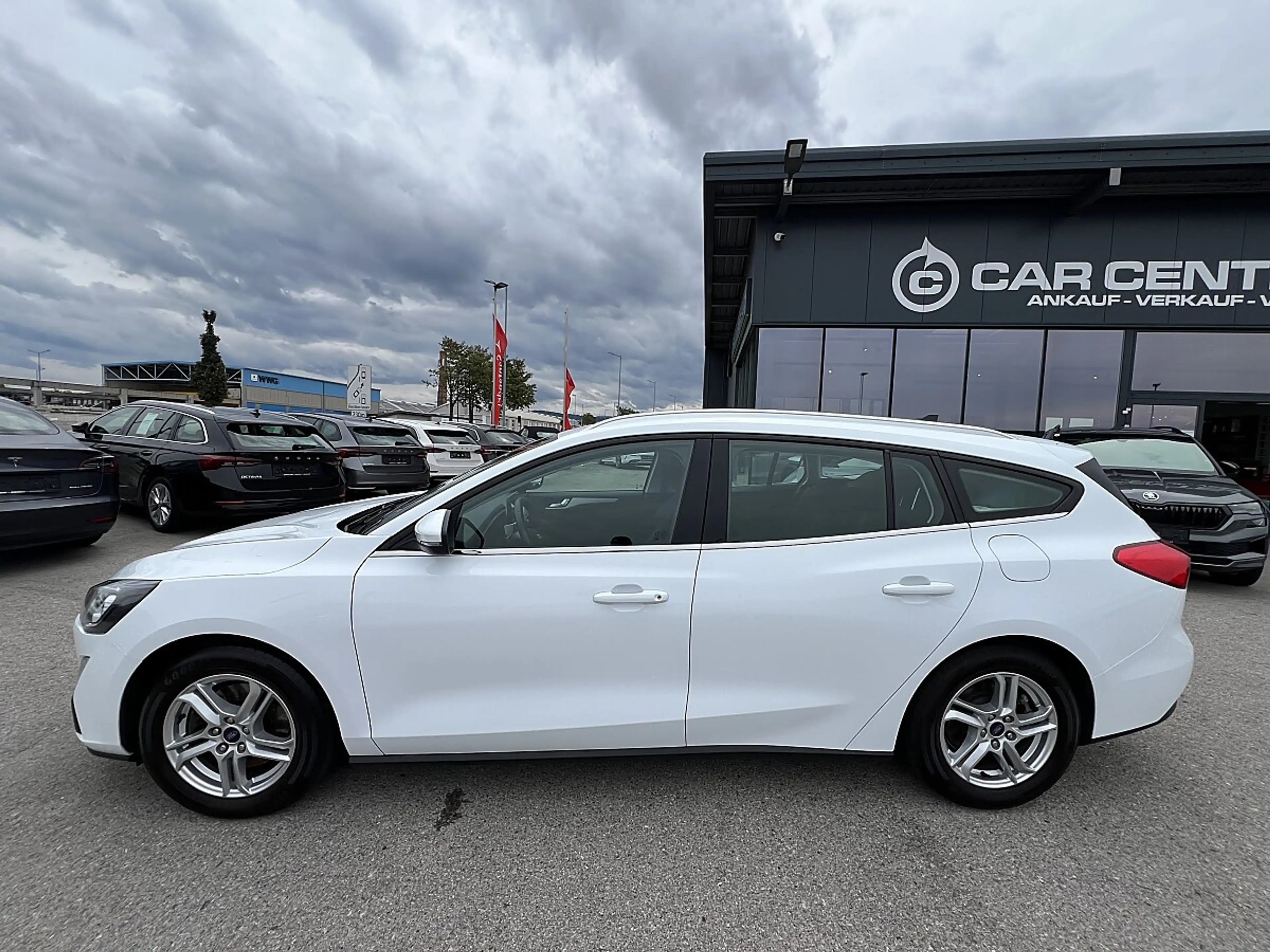 Ford Focus Traveller 1,5 EcoBlue Cool & Connect — photo 8