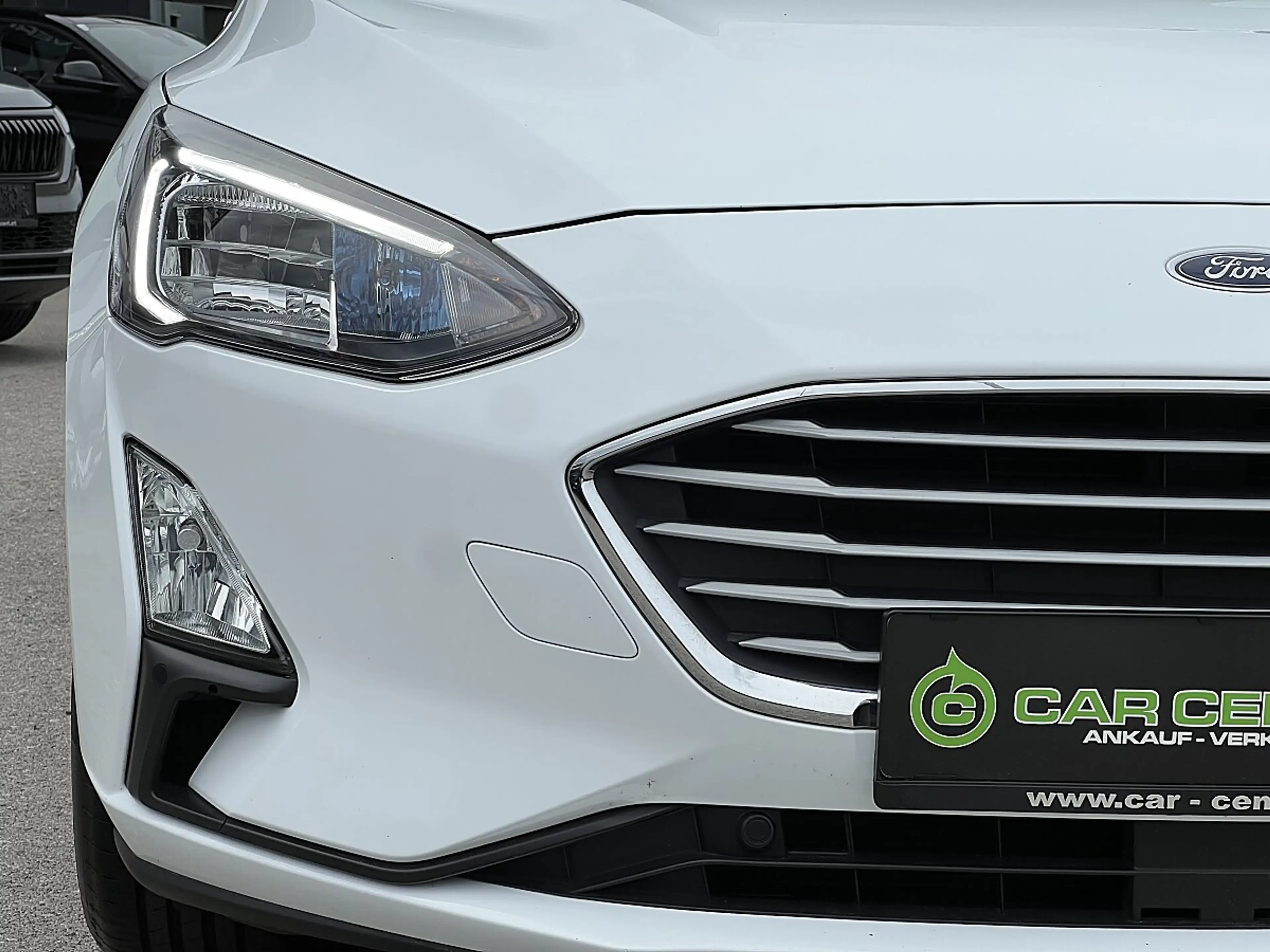 Ford Focus Traveller 1,5 EcoBlue Cool & Connect — photo 9