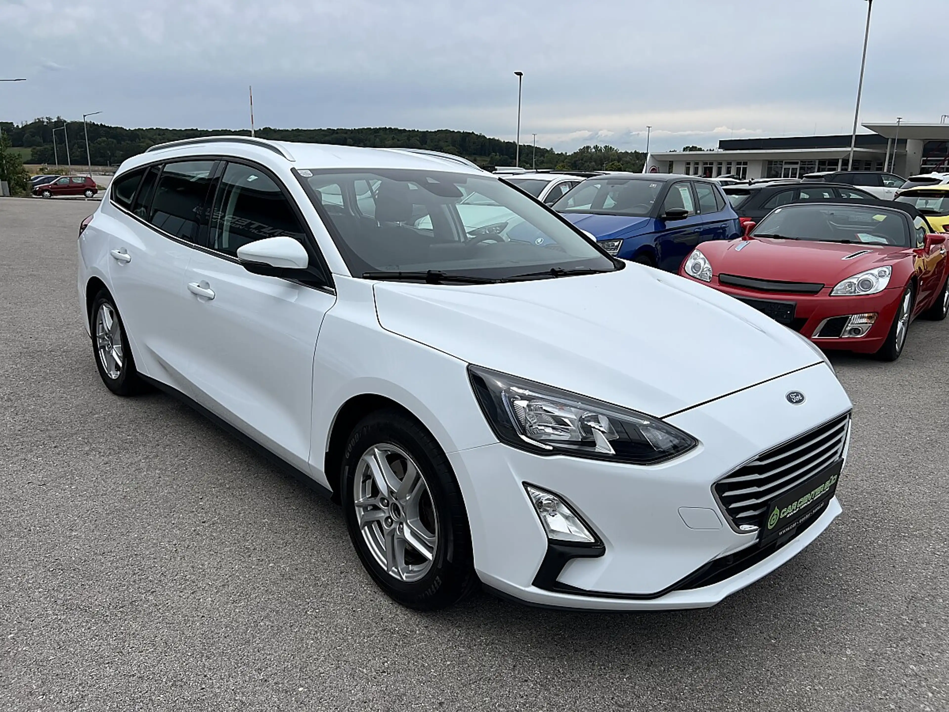 Ford Focus Traveller 1,5 EcoBlue Cool & Connect — photo 3