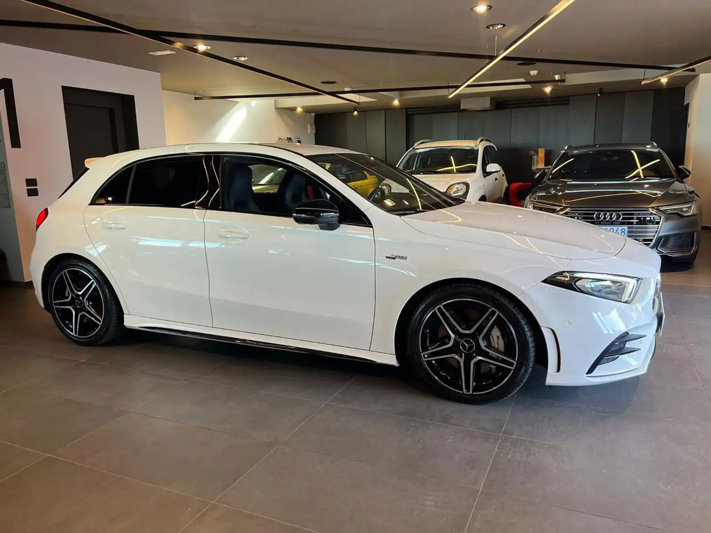 Mercedes-Benz A 35 AMG 4Matic Bianco - 2