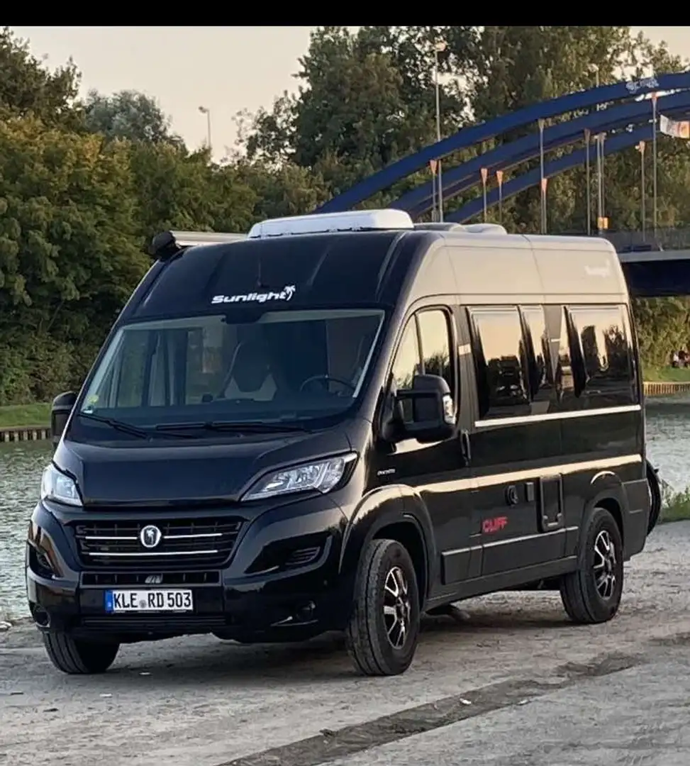 Fiat Ducato Sunlight XV Cliff 540 Autark Schwarz - 1