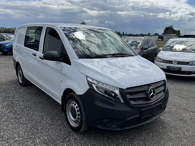 Mercedes-Benz Vito view 4