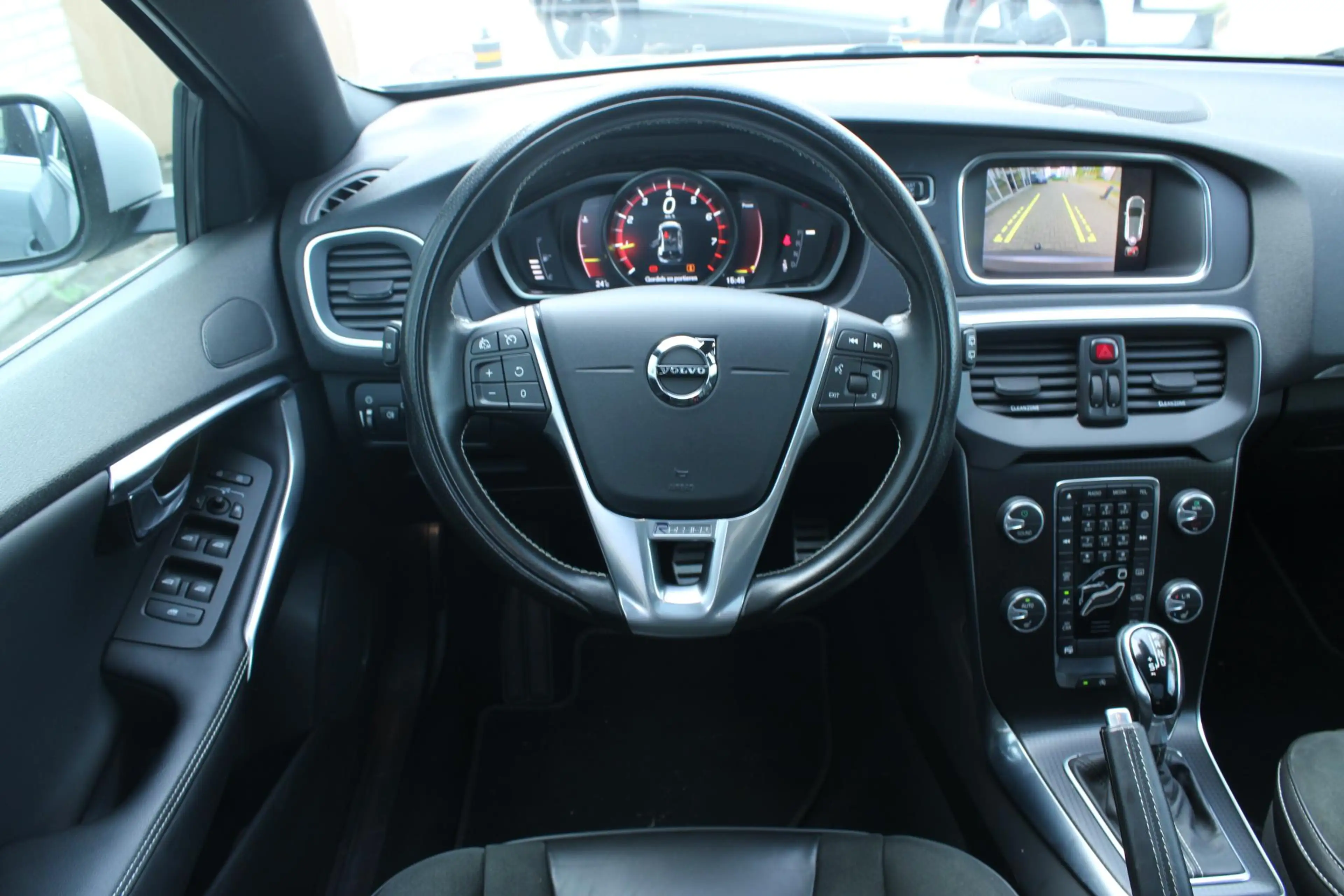 Volvo V40 T3 Automaat Polar+ Sport | Trekhaak | Panoramadak — photo 11