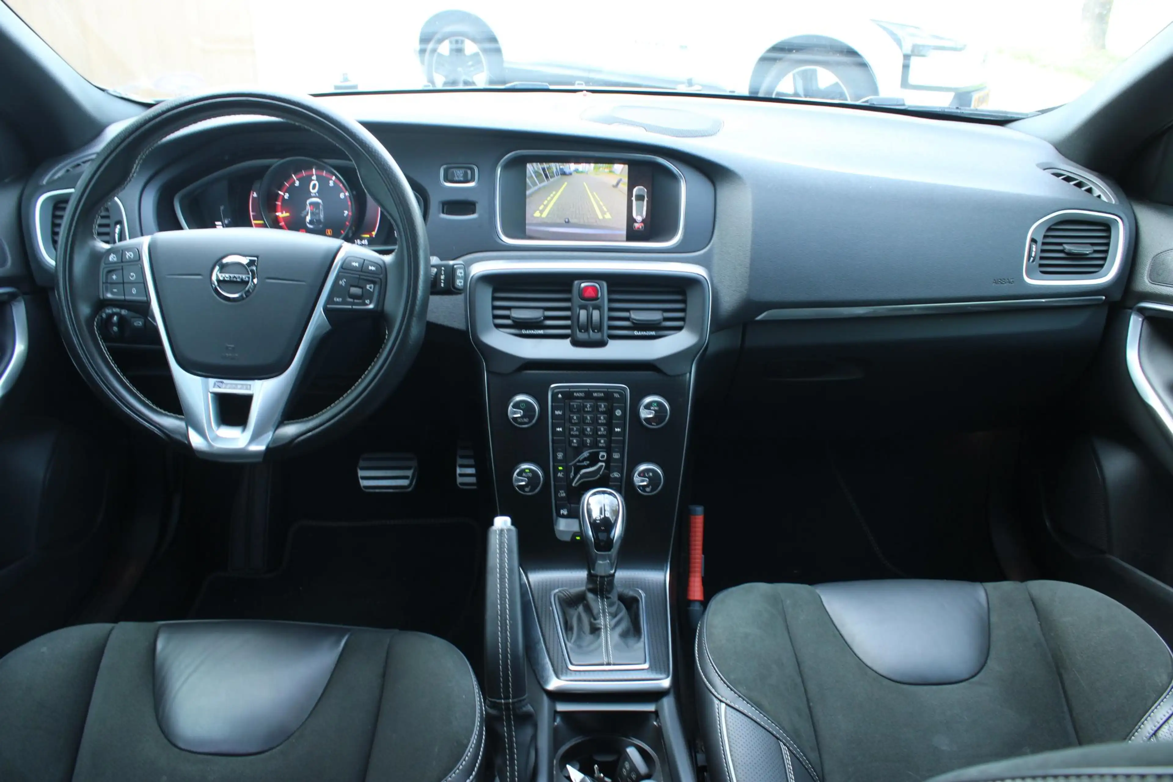 Volvo V40 T3 Automaat Polar+ Sport | Trekhaak | Panoramadak — photo 13