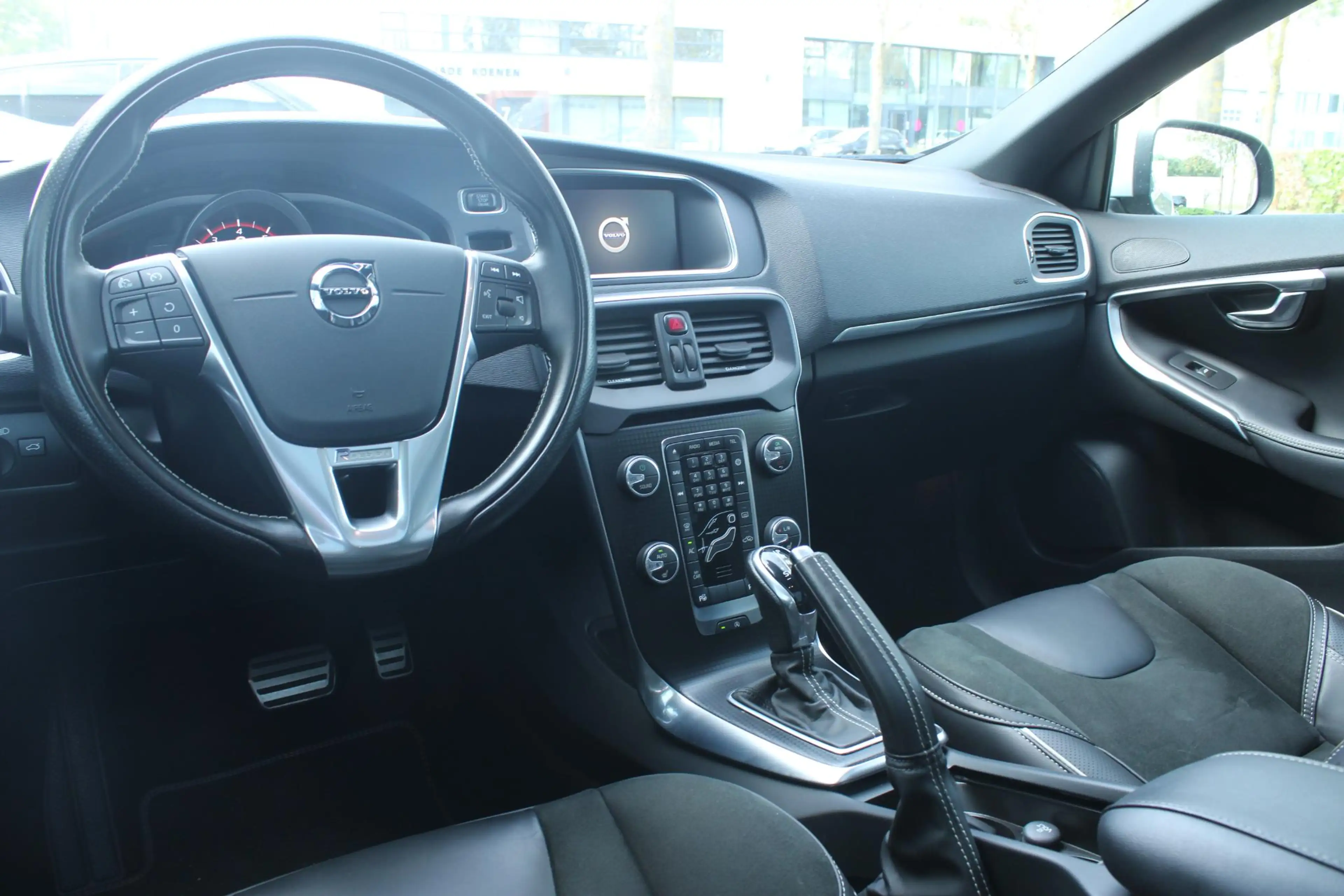Volvo V40 T3 Automaat Polar+ Sport | Trekhaak | Panoramadak — photo 12