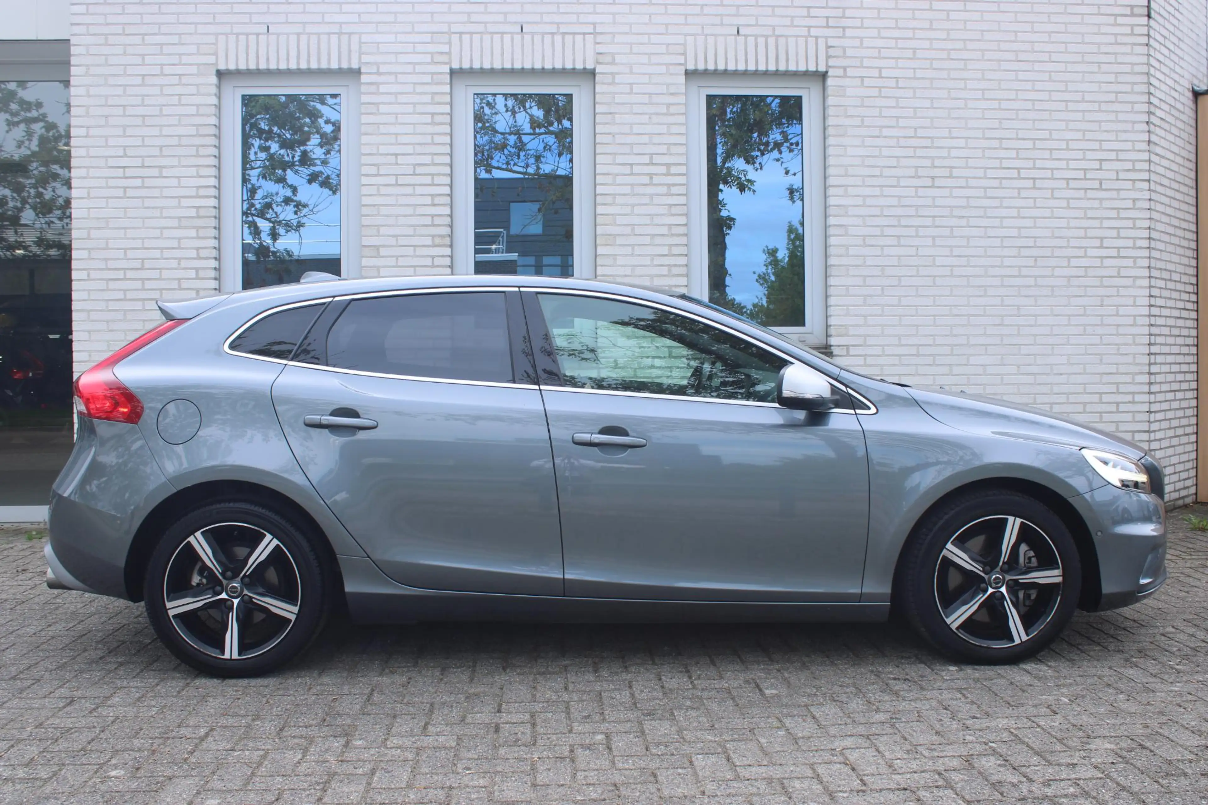 Volvo V40 T3 Automaat Polar+ Sport | Trekhaak | Panoramadak — photo 4