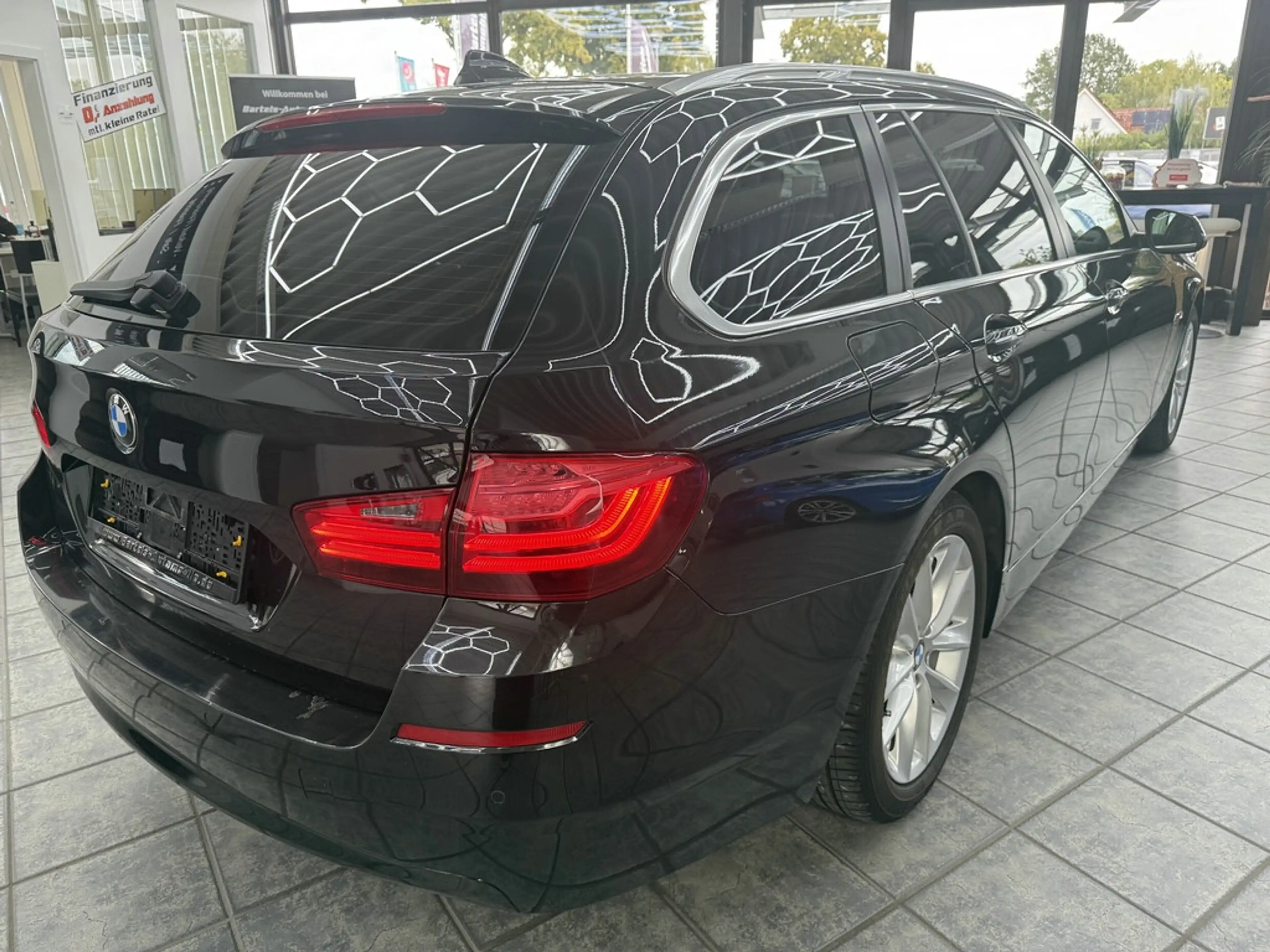 BMW 530 dA Touring xDrive, Leder, Navi, Pano, Xenon — photo 11