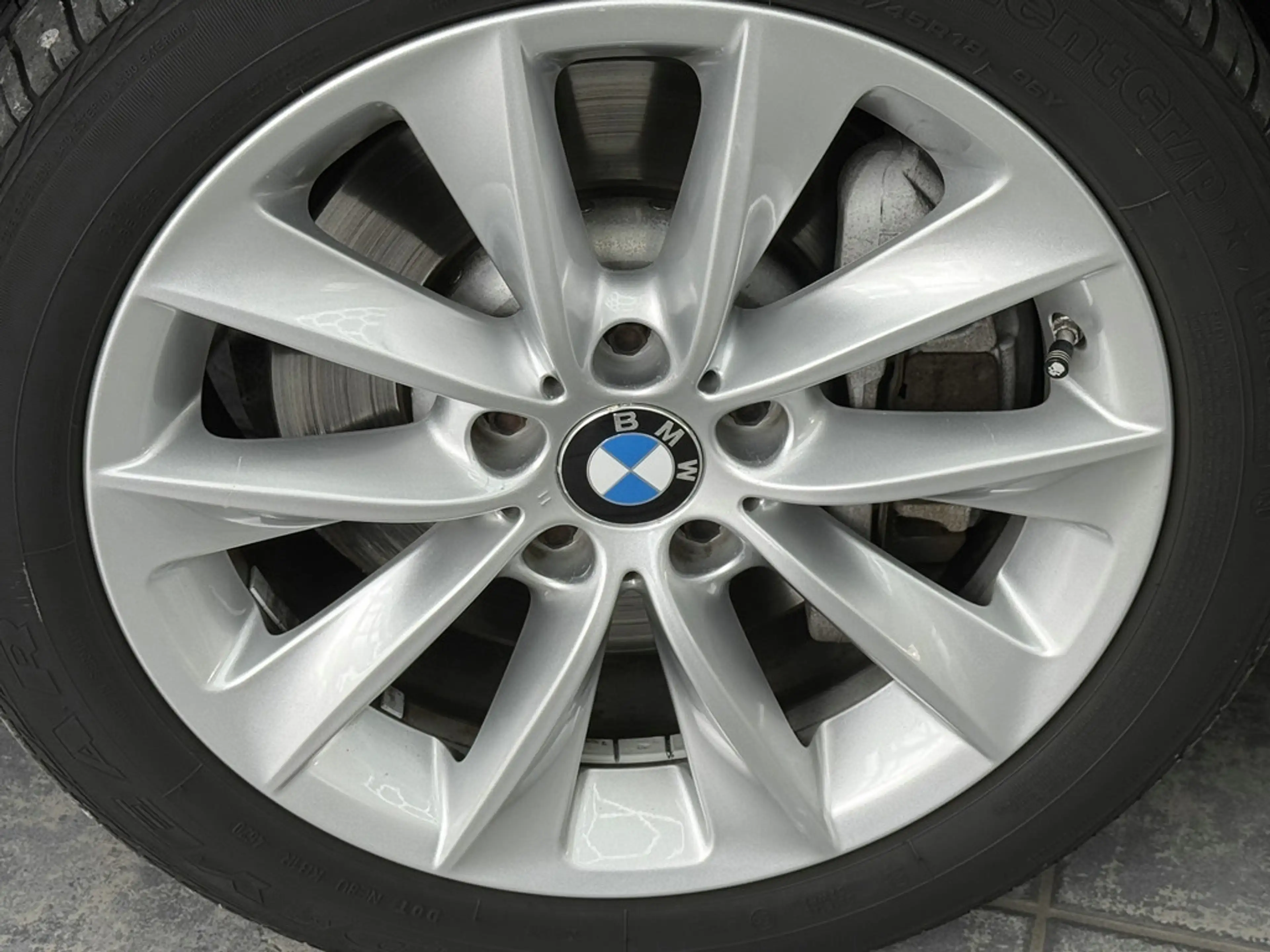 BMW 530 dA Touring xDrive, Leder, Navi, Pano, Xenon — photo 4