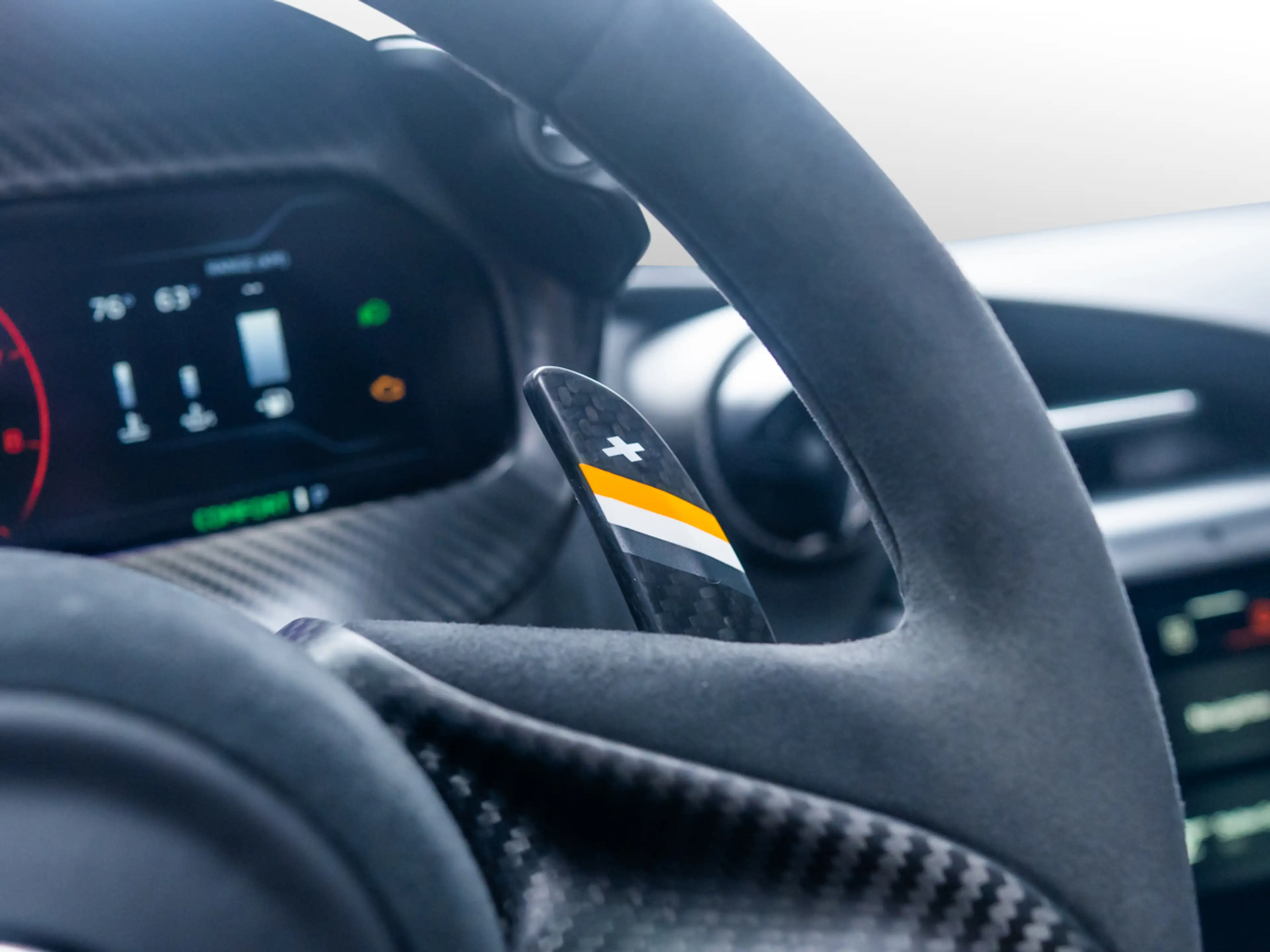 McLaren 750S Performance/360°/CF Fenders/CF SW — photo 12