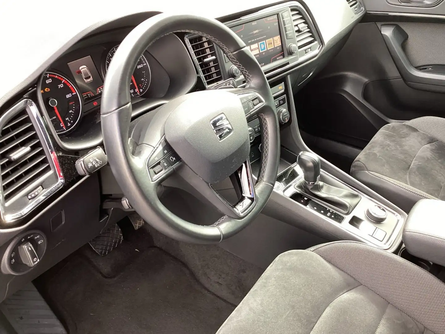 SEAT Ateca 1.4 TSI Xcellence Grau - 2