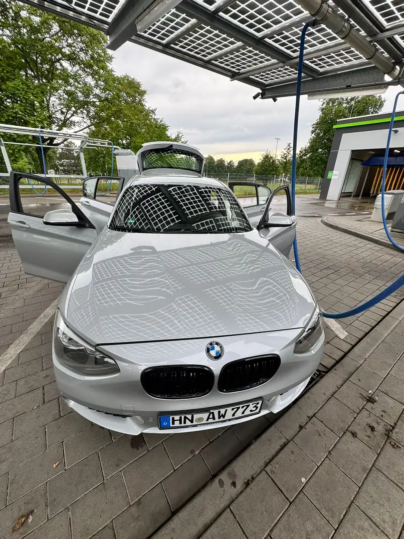 BMW 118 118i Aut. schreckhaft gepflegt wenig KM - 1