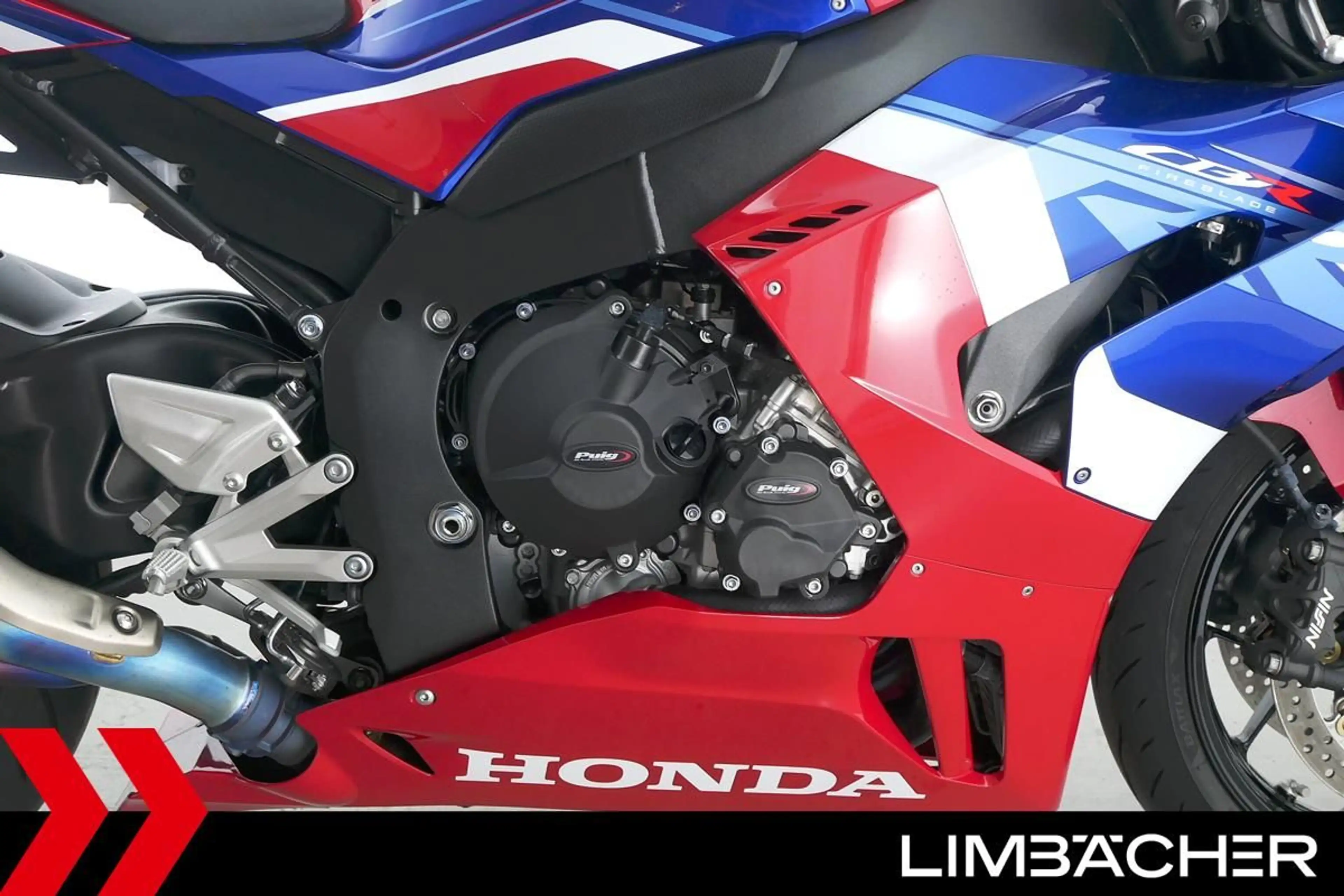 Honda CBR 1000 RR-R FIREBLADE SC82 - Akrapovic, QS, — photo 23