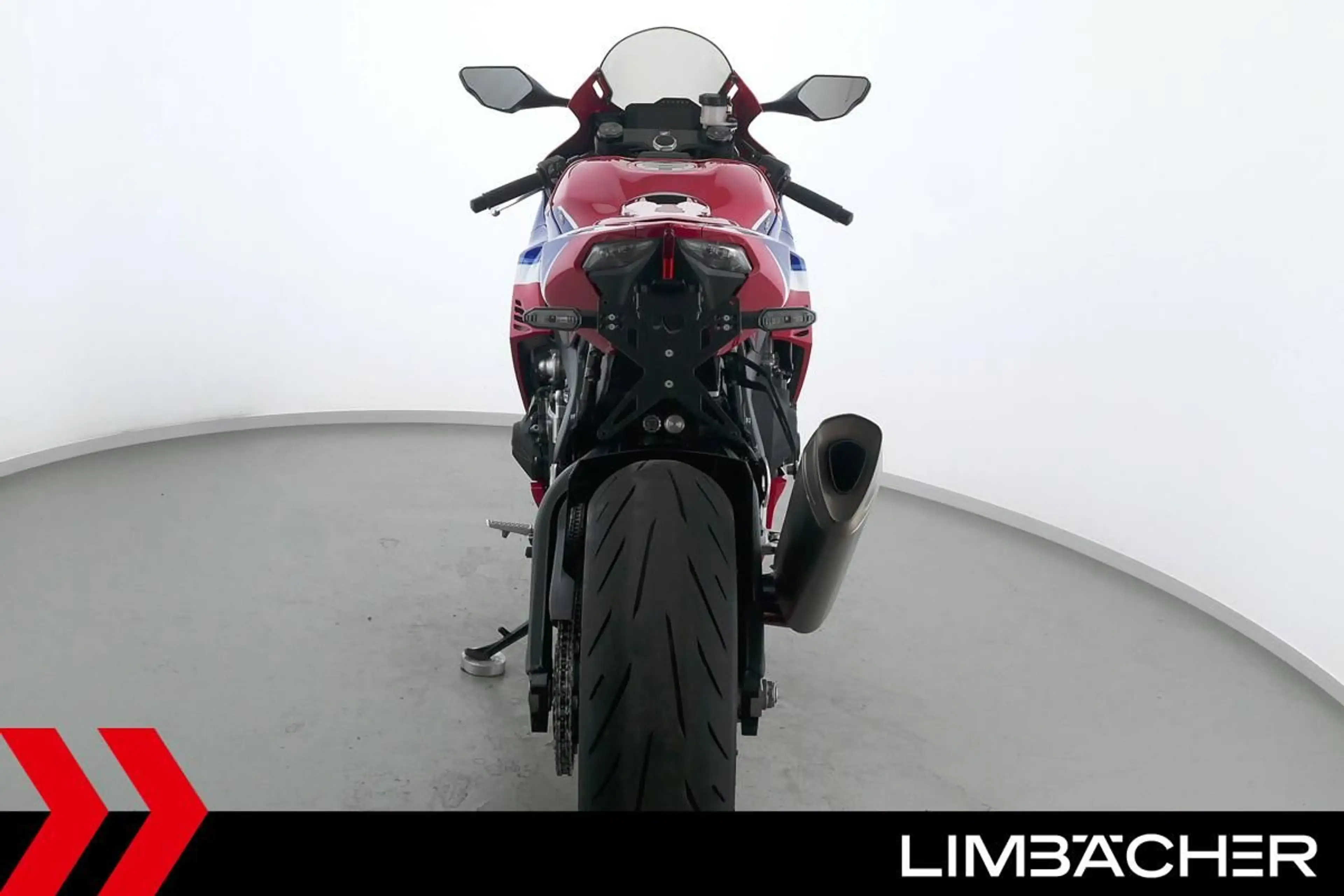 Honda CBR 1000 RR-R FIREBLADE SC82 - Akrapovic, QS, — photo 17