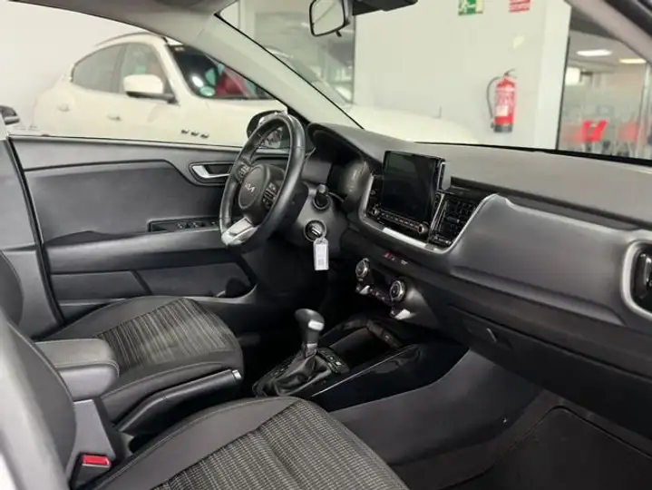 Kia Stonic 2025, foto 11