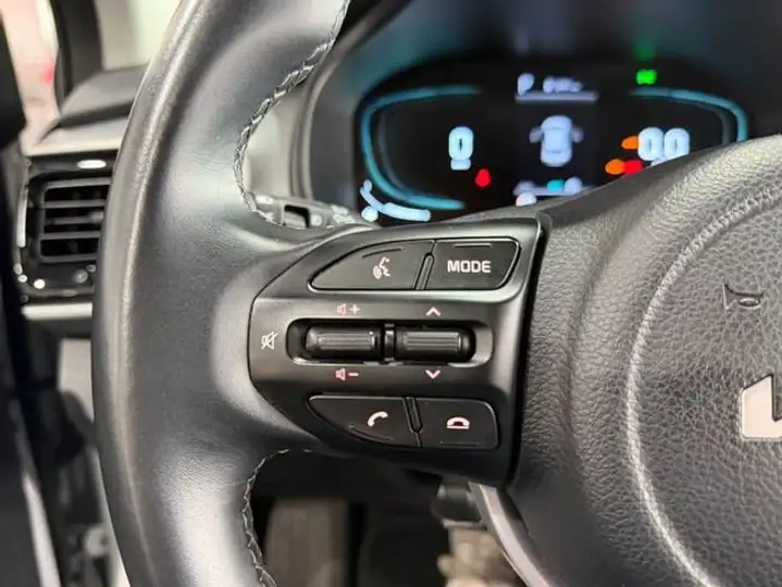 Kia Stonic 2025, foto 12