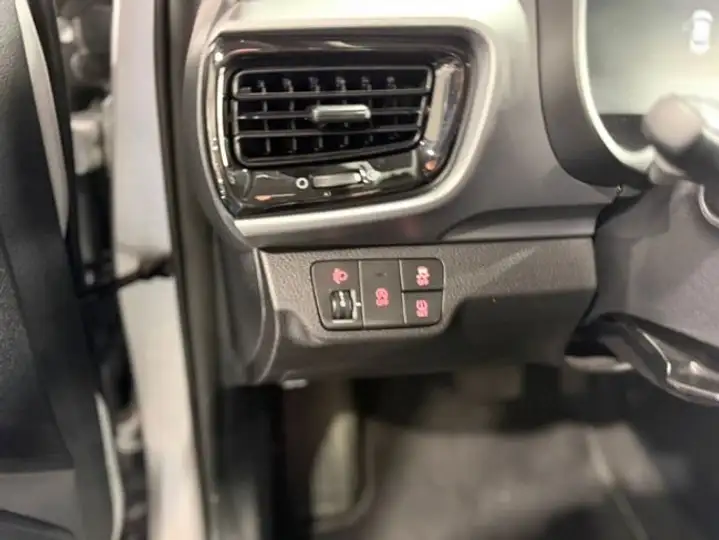 Kia Stonic 2025, foto 25