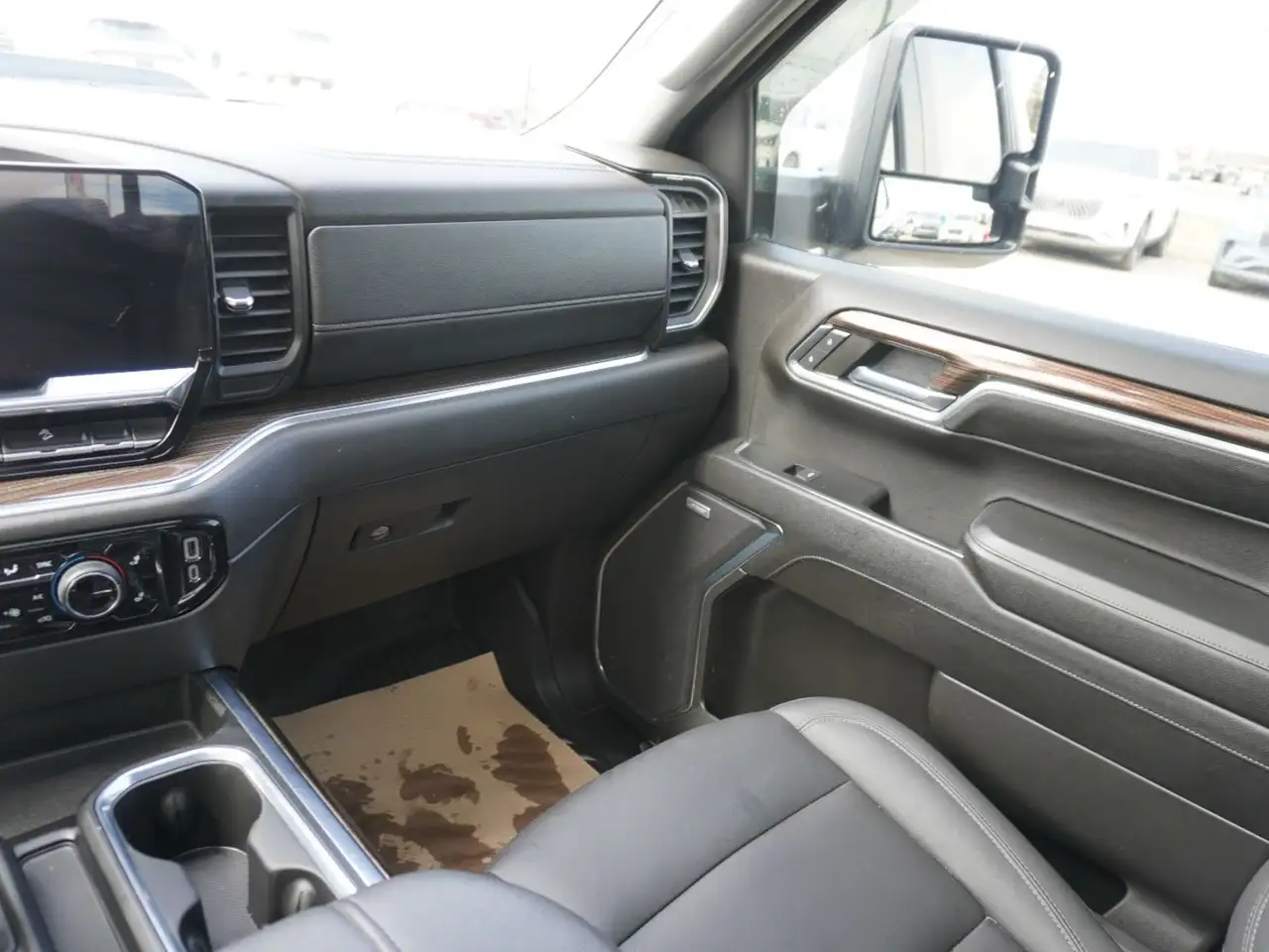 Chevrolet Silverado 1500 снимка Chevrolet Silverado 1500