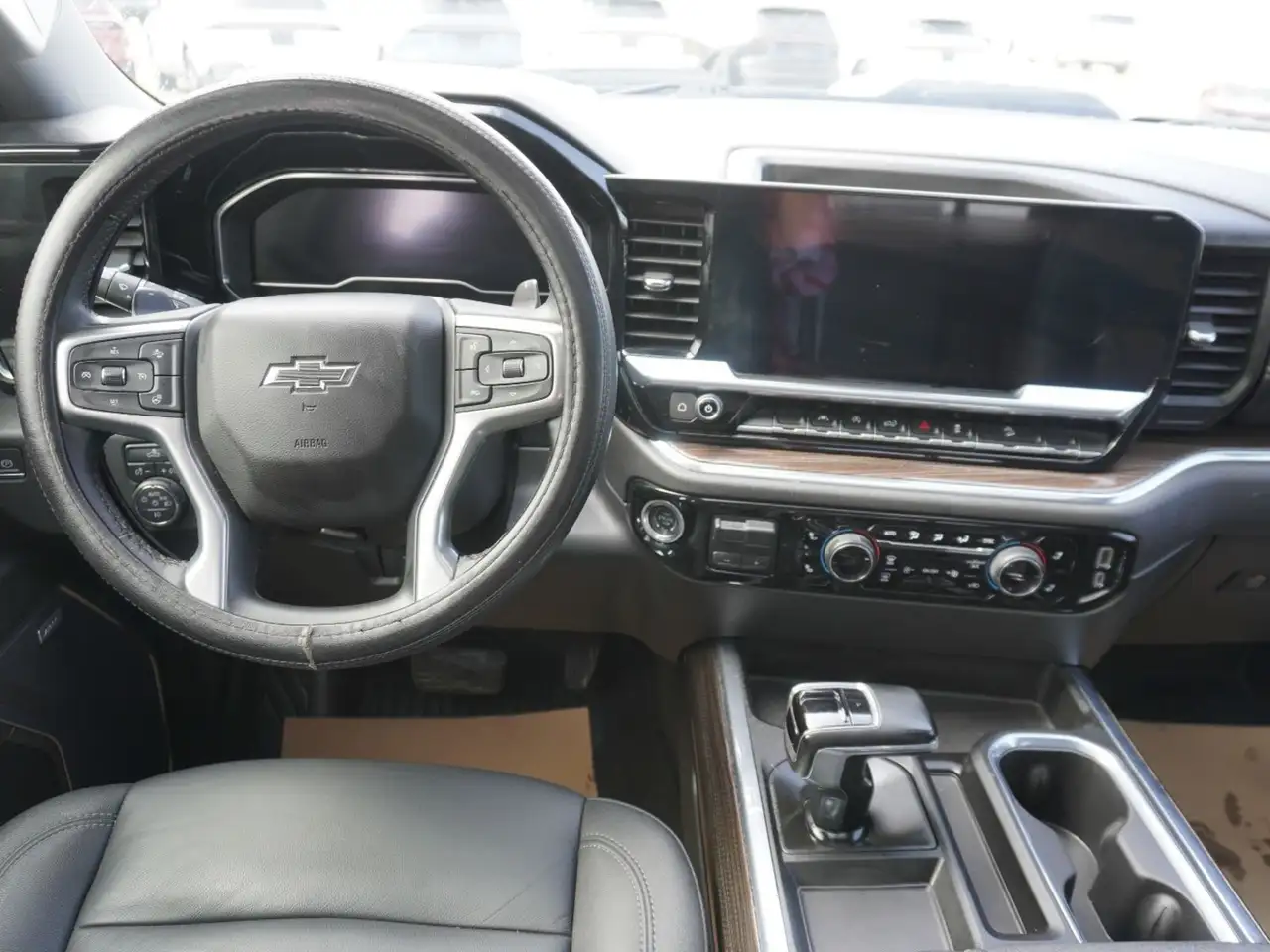 Chevrolet Silverado 1500 снимка Chevrolet Silverado 1500