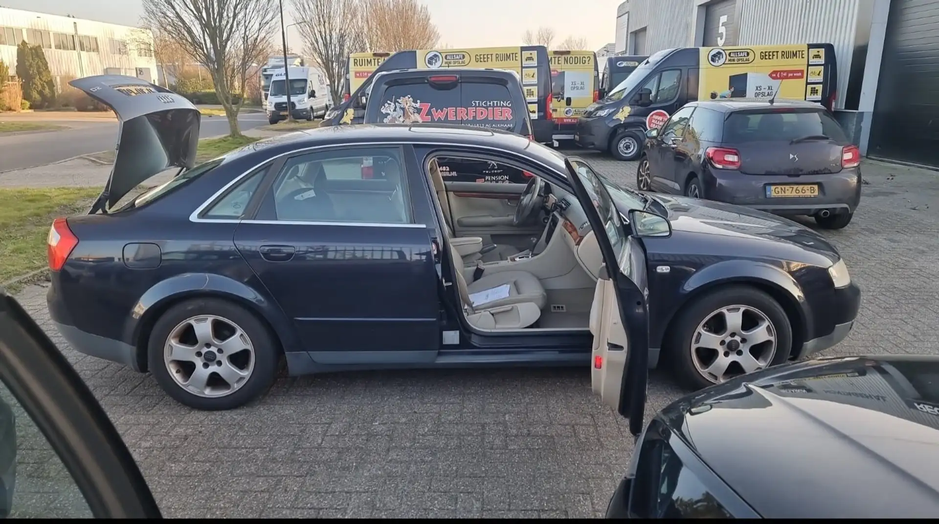 Audi A4 A4 2.0 Exclusive MT Blauw - 1
