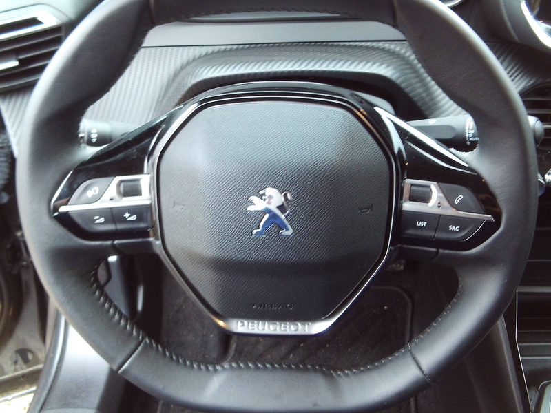 Peugeot 2008 Benzine 50dkm ALU Pack Edition LED carplay 1ste Hand Nw st 022 — photo 11
