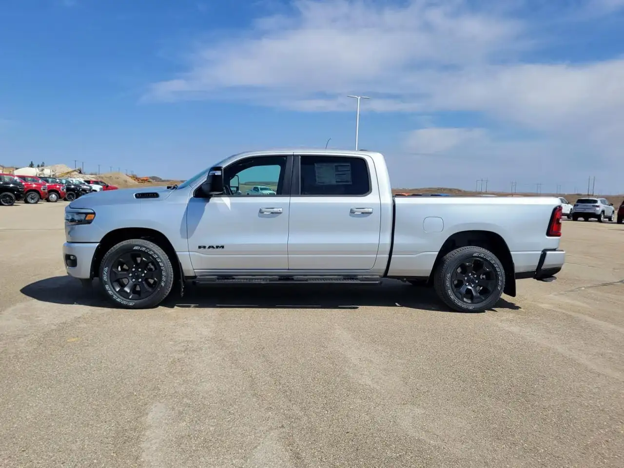RAM 1500 снимка RAM 1500